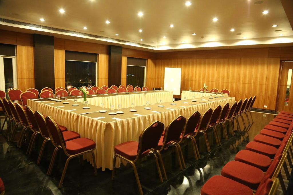 La Franklin Hotel Bhubaneswar Exterior foto