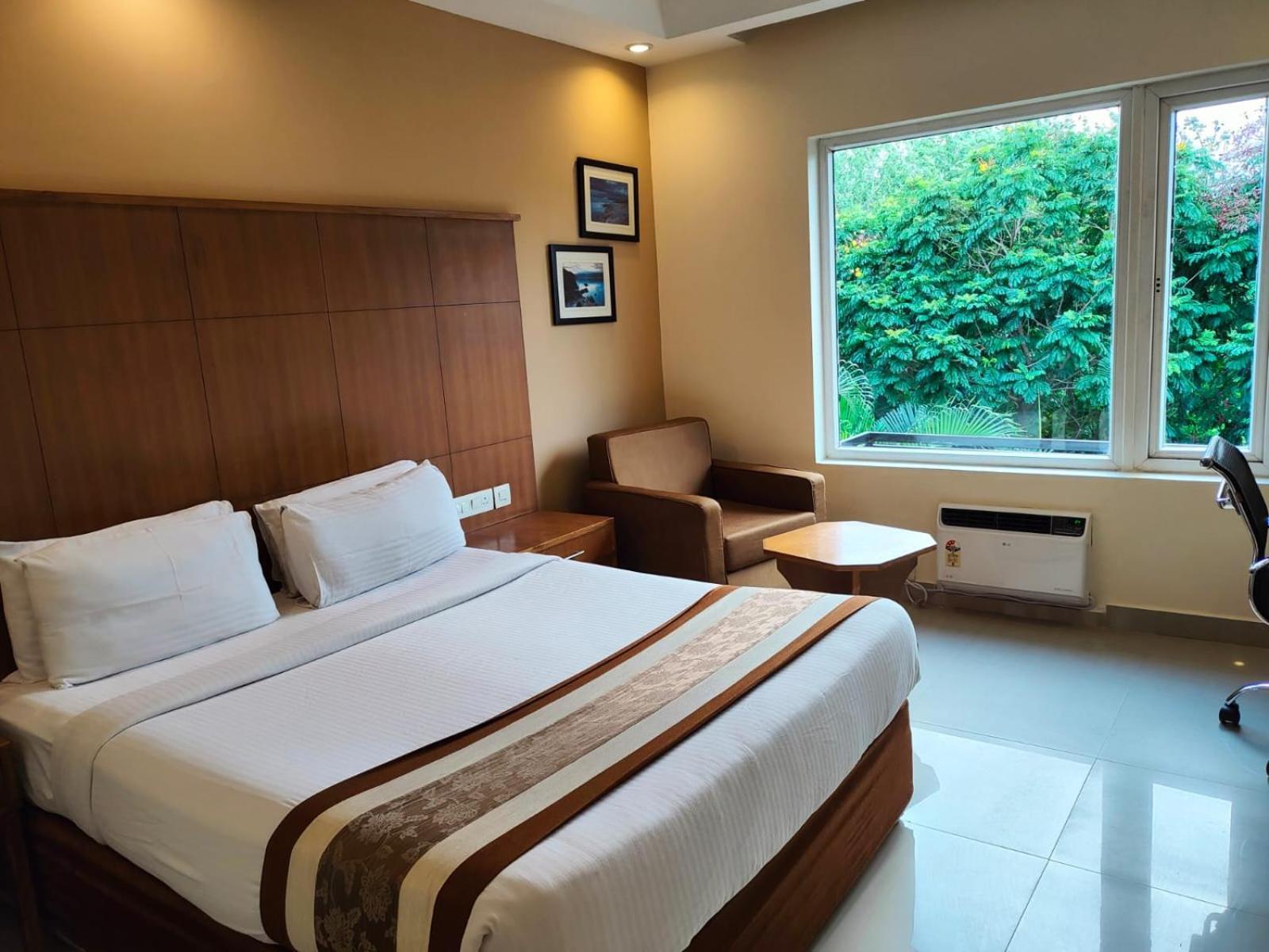 La Franklin Hotel Bhubaneswar Exterior foto