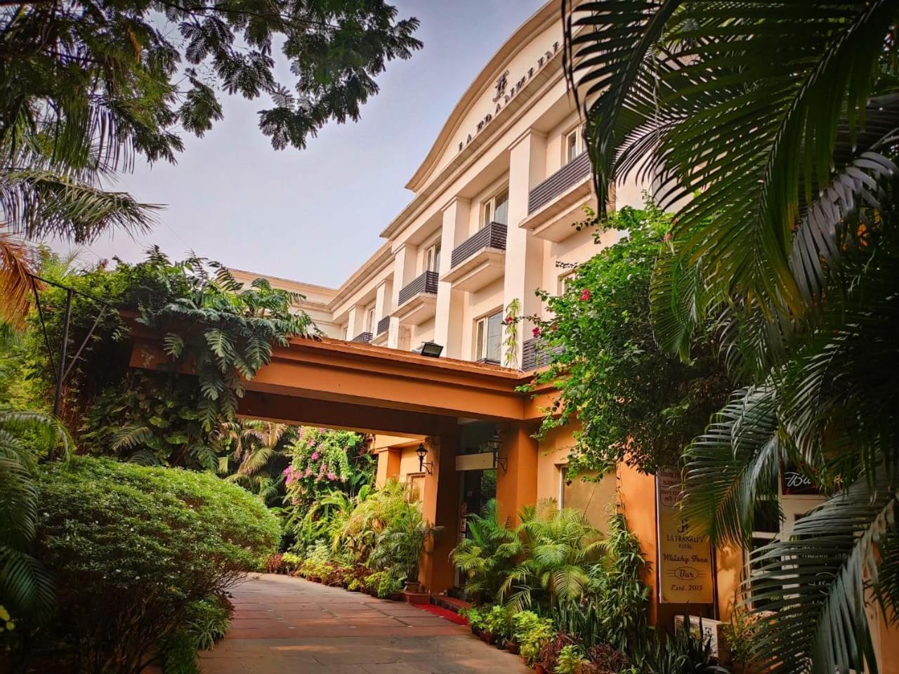 La Franklin Hotel Bhubaneswar Exterior foto
