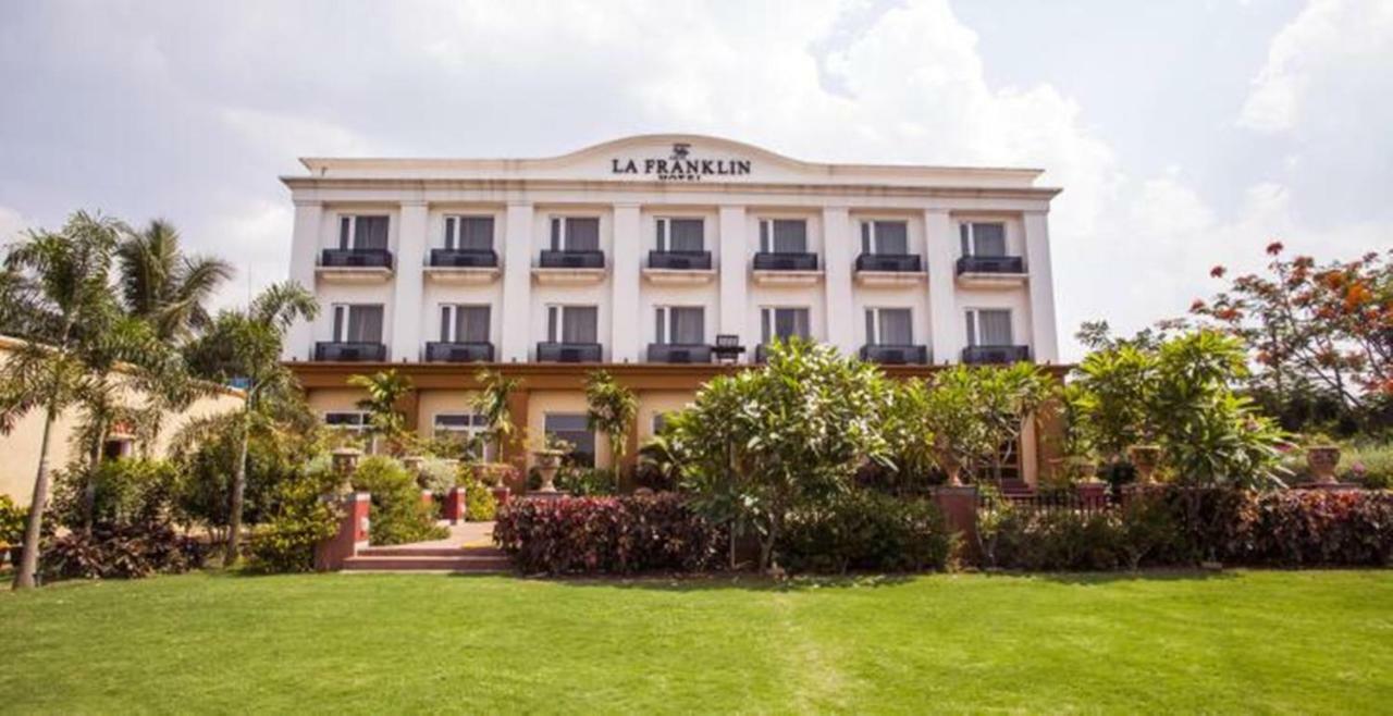 La Franklin Hotel Bhubaneswar Exterior foto
